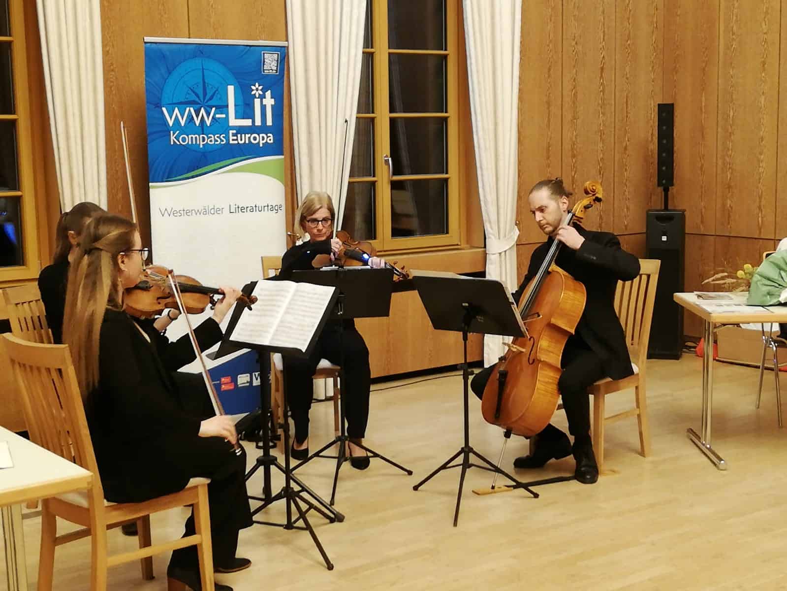 Großes Finale der Westerwälder Literaturtage mit den LandFrauen „Frischer Wind“ e.V.