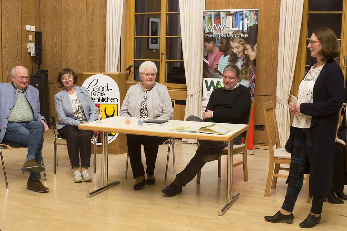 Großes Finale der Westerwälder Literaturtage mit den LandFrauen „Frischer Wind“ e.V.