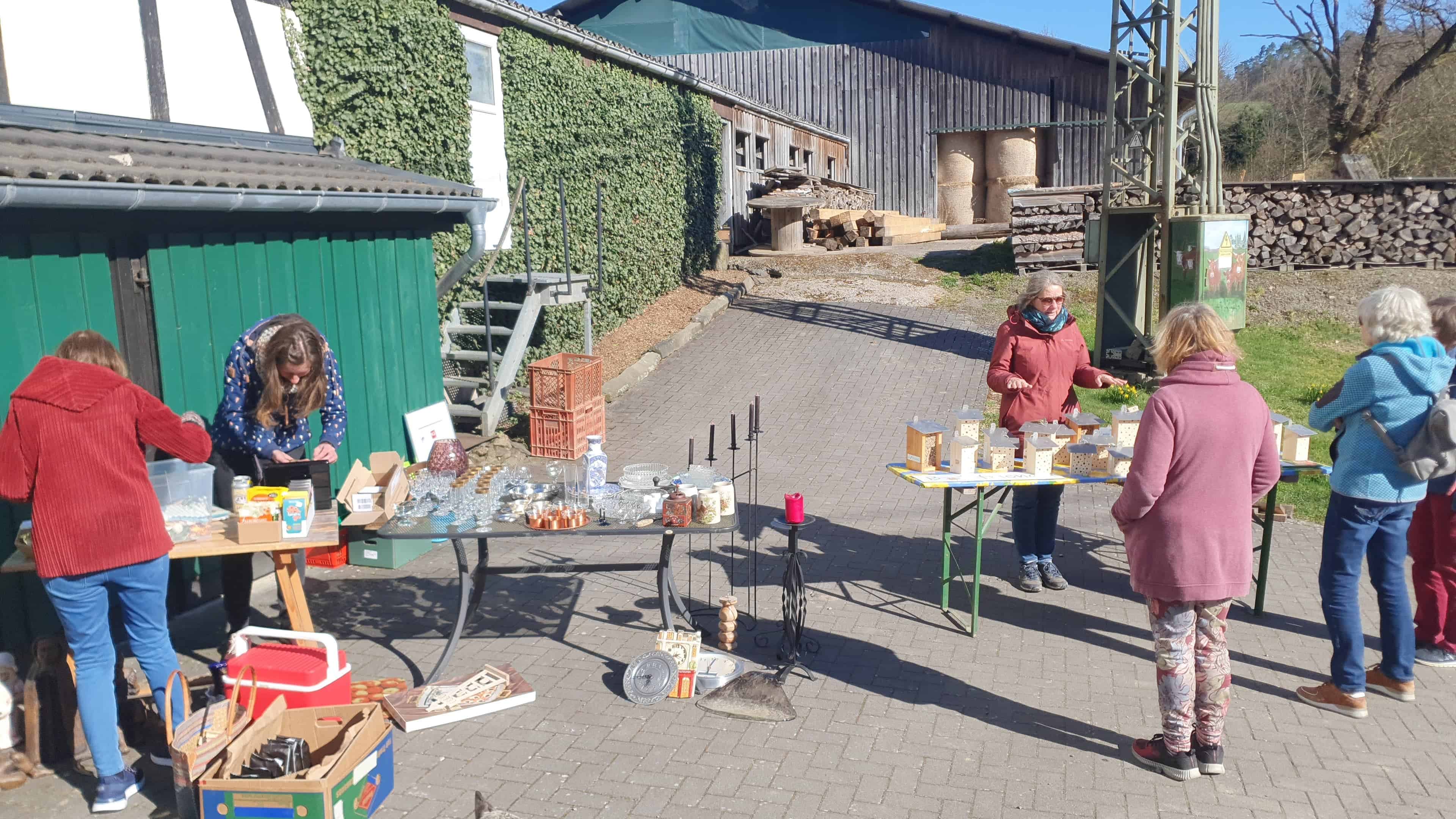 Gartenmarkt im Klimagarten der LandFrauen