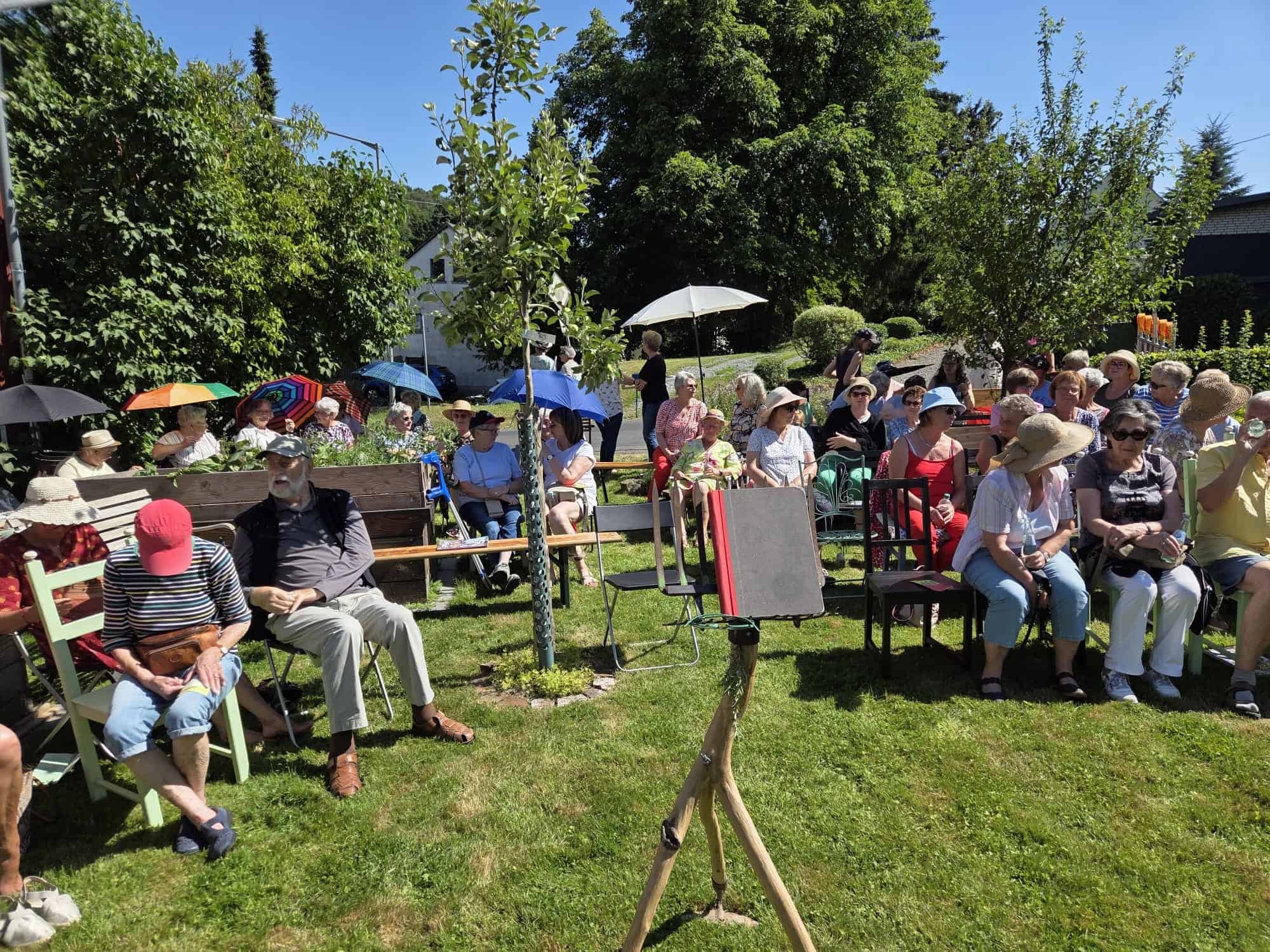 Das Chawwerusch-Theater Herxheim im Klimagarten der LandFrauen