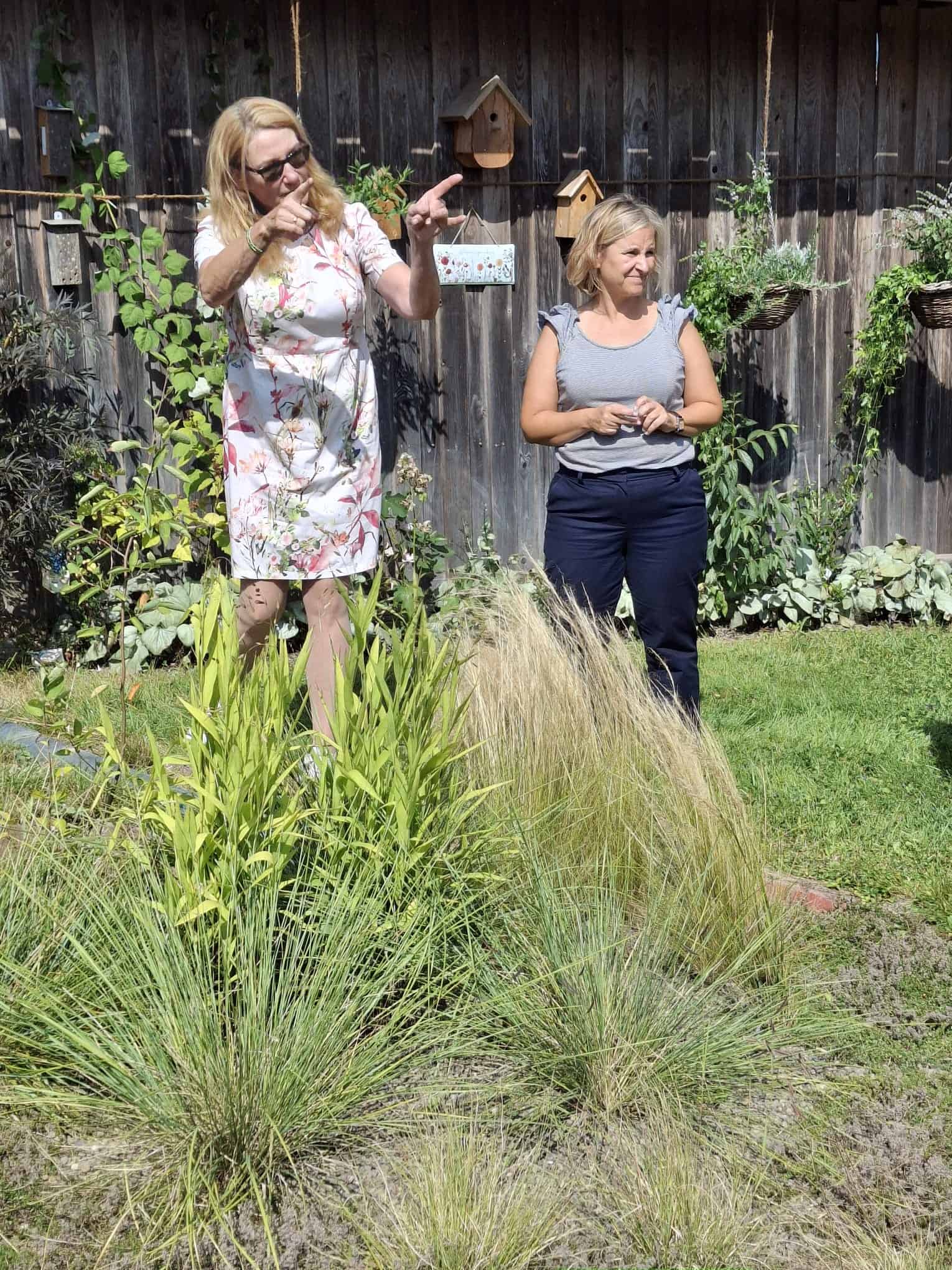 Klimaschutzministerin zu Besuch im Klimagarten der LandFrauen
