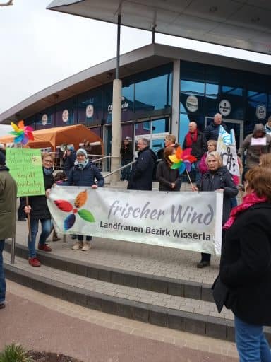 LandFrauen Wisserland beteiligen sich an Demo in Wissen – Foto 1