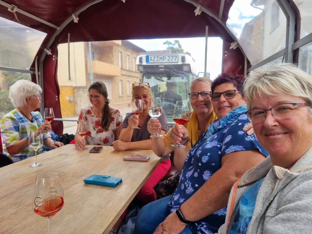 Tagesauflug der LandFrauen Frischer Wind e.V. Weyerbusch zur Loreley und nach Gau Bickelheim – Foto 5