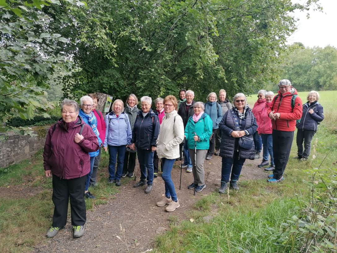 Landfrauen des Bezirks Betzdorf besuchten die Holzbachschlucht in Seck – Foto 1