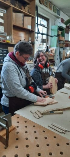 Landfrauen Altenkirchen bauen Nistkästen – Foto 1