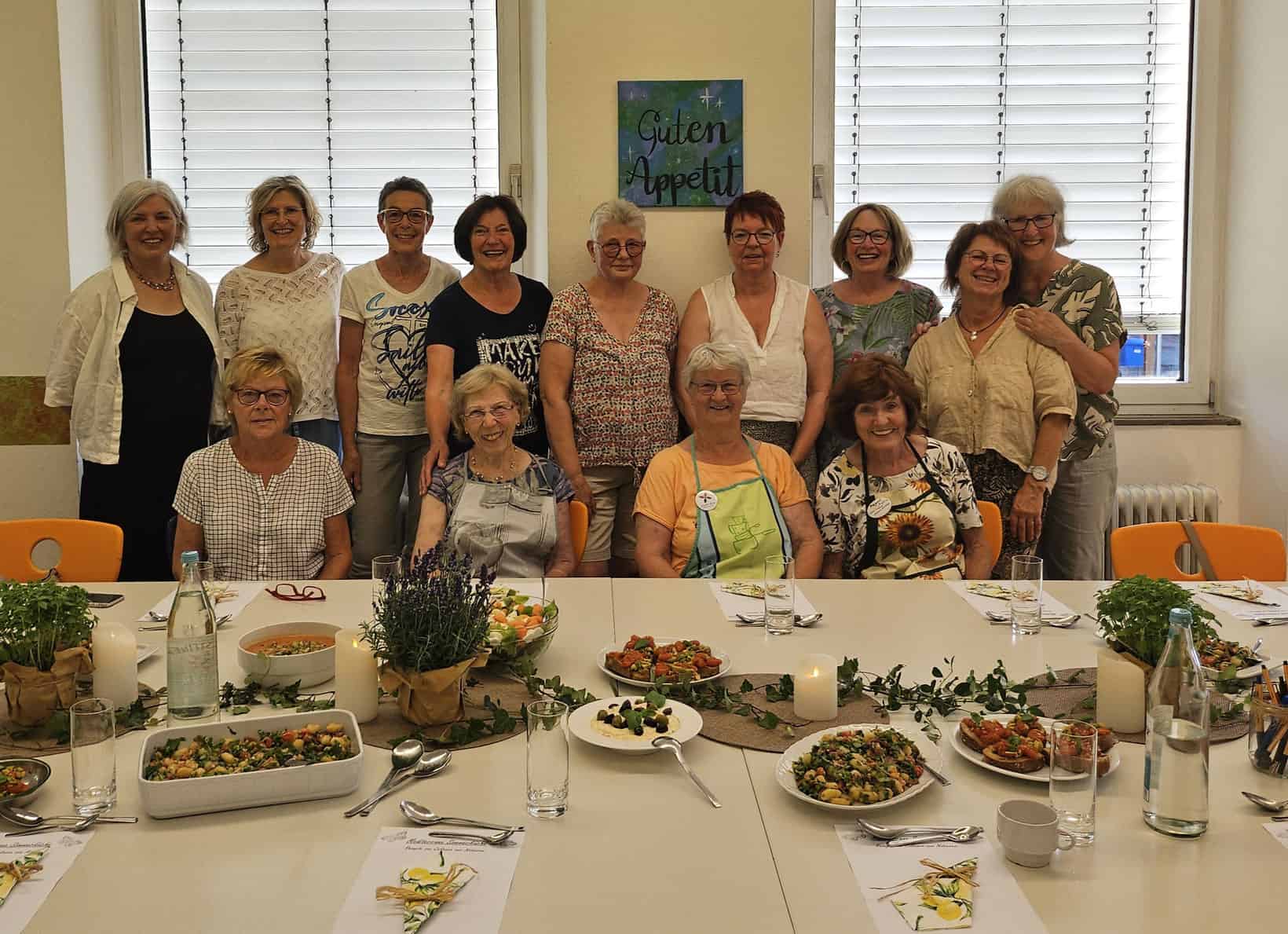 Mediterraner Kochkurs deluxe begeisterte die Betzdorfer Landfrauen – Foto 1