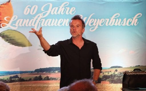 Redner beim Jubiläumsabend der LandFrauen Weyerbusch