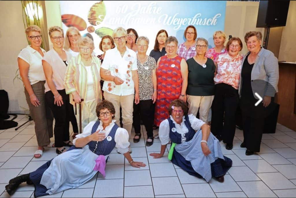 Gruppe der LandFrauen Weyerbusch beim Jubiläumsabend