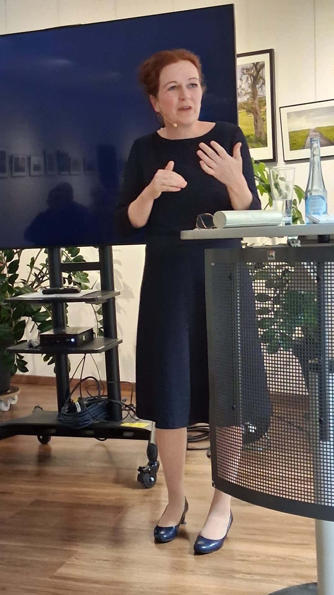 Katja Dörner gibt spannende Einblicke in politische Zusammenhänge – Foto 1