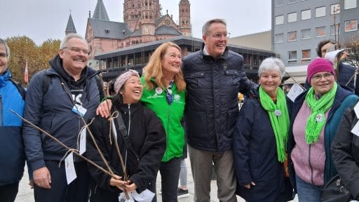 Aktion für Demokratie und Nachhaltigkeit heute in Mainz! – Foto 2