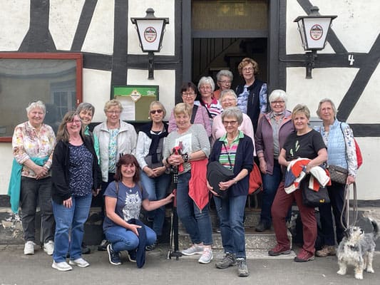 Landfrauen wanderten nach Schöneberg – Foto 3
