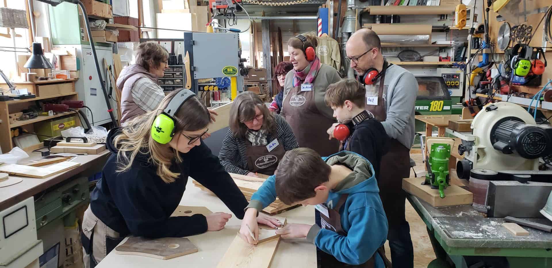 Landfrauen Altenkirchen bauen Nistkästen – Foto 3